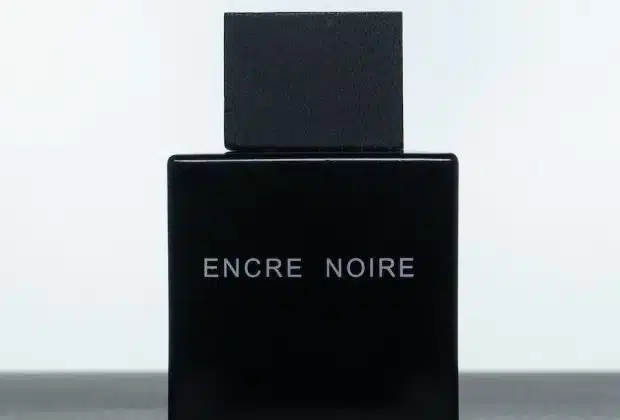 a black box with a logo